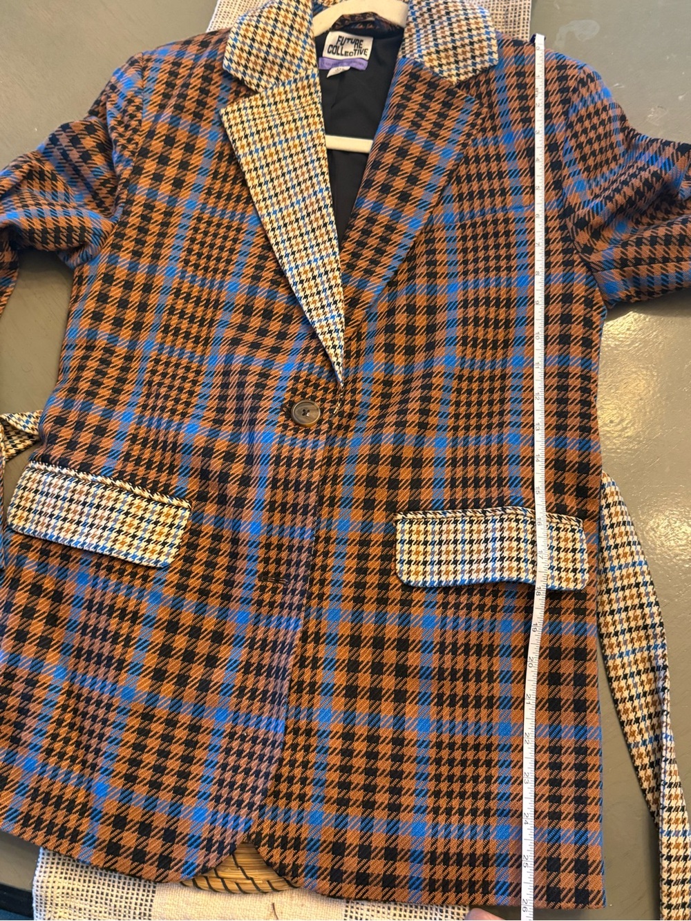 Plaid Blazer with Houndstooth Trim size XXS but fits like a SMALL - Picture 7 of 7